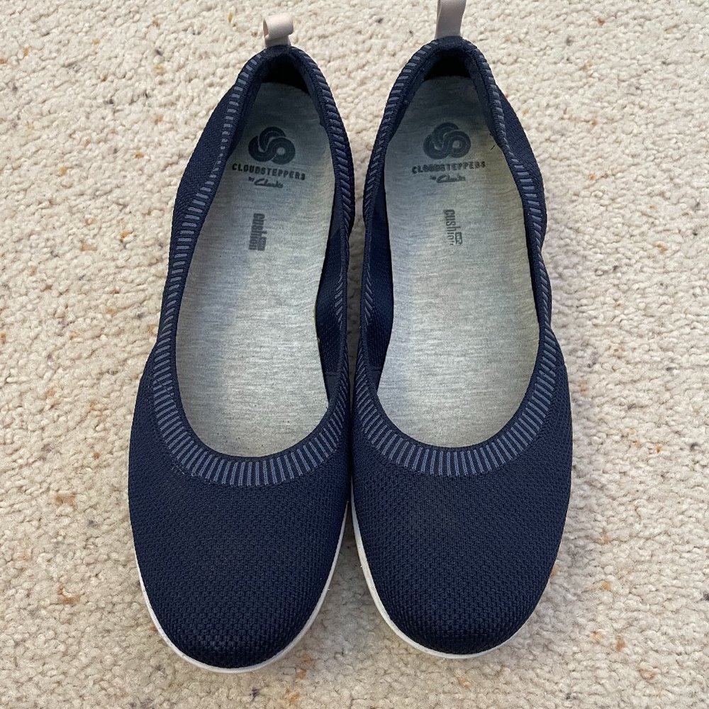 Women's Size 10 Navy Blue Flats - Cloudsteppers by Clarks